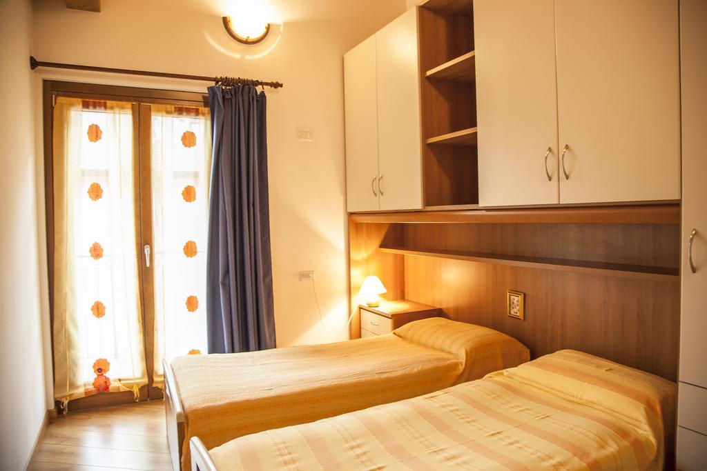Casa Sole Apartment Vercana Стая снимка